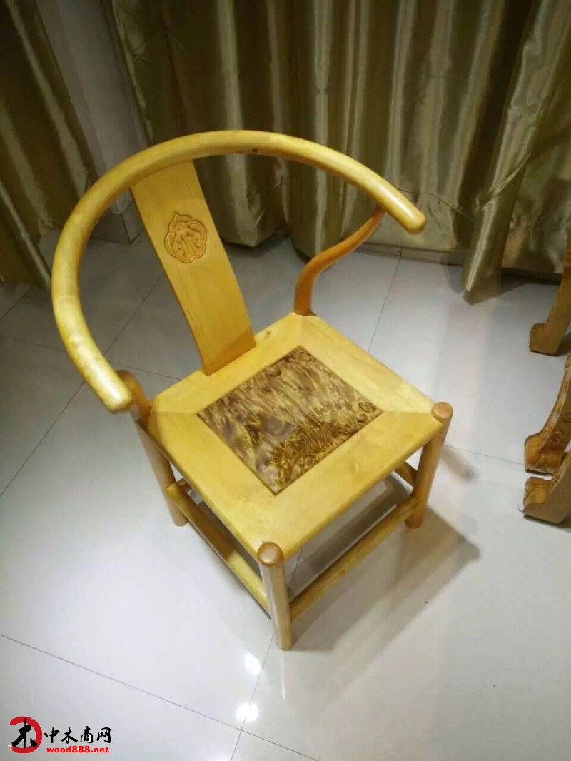 金丝楠木圈椅