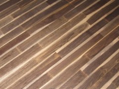 精品欧洲红橡实木复合地板