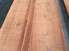 大量批发 优质桃花芯烘干板材 实木进口板材图1