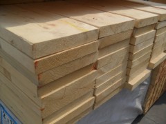 优质松木板材 装修防腐木 地板 首选用料