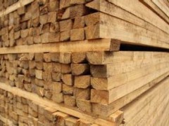 厂家大量供应 松木 杉木 各种家具板材 工程专用木材