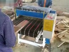 履带式溜边锯/木工加工厂专用机械/ 板材清边溜边锯厂家直销