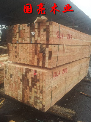 辐射松大方工程木料木材加工厂批发可刨光抛光加工特色规格