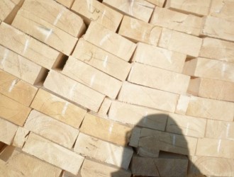 黑龙江三峡木业专业生产俄罗斯樟子松,白松,落叶板材