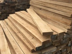 进口俄罗斯榆木板材长2000厚50宽80200首选三缘利贸易