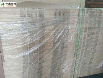 专业收购各种规格胶合板多层板常年收购库存顶账木工板处理胶合板