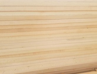 满洲里宏宇木业专业生产批发各种规格樟子松无节板樟子松方料
