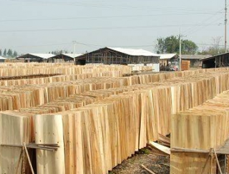 满洲里市对包联木业企业开展安全生产大检查