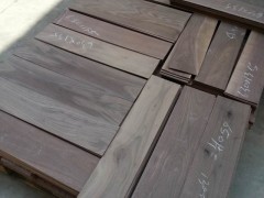 厂家直销核桃木实木地板,多层地板,花色齐全,质优价廉图2