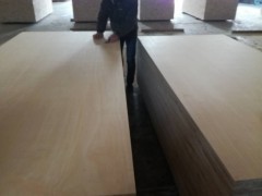 厂家直销隆辰细木工板,实木厚芯木工板,高档细木工板图1