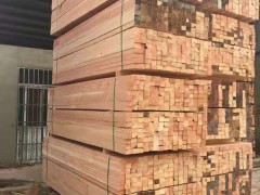 长期供应花旗松锯材建筑木方,均可加工定制