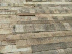 出售欧洲橡木实木板材厚25宽50以上长度500以上