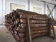 苏州红木林国贸出售精品血檀原木