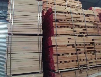 家热销 进口烘干欧洲榉木指接板18MM AA级实木木板材