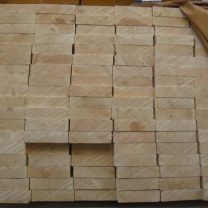 厂家批发松木实木板材,量大价优