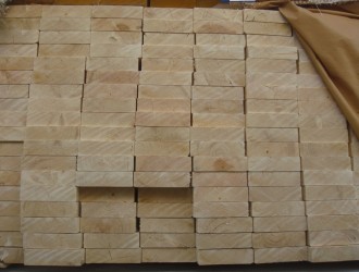 松木实木板材