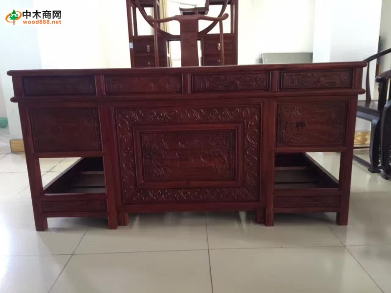 缅花书房写字台