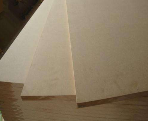 6月21日上海福人木材市场15厘米中纤板价格小幅上涨