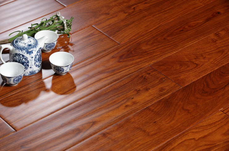 家里装修用什么地板比较好？