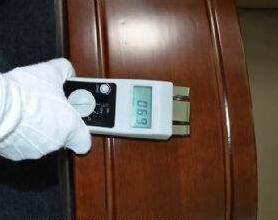 木材含水率检测仪的原理是什么？