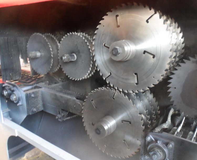 框锯机与多片锯有什么优缺点？