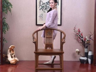 中式的家具非常有特点，典雅古朴，中式圈椅落落大方，大众极为青睐，一起欣赏几款古典风格的中式圈椅