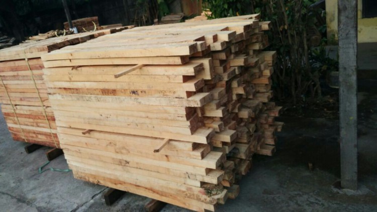 印尼橡胶木板材厂家