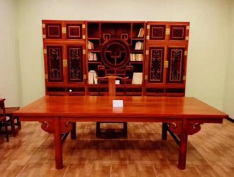 现在该收藏中国传统红木家具吗？