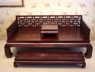 中式红木家具之曲尺纹罗汉床 赞比亚血檀制