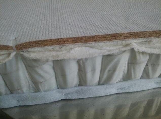 床垫是棕垫好还是弹簧床垫好？