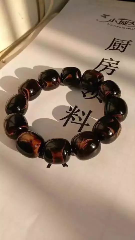 海柳中有丰富纹理的材料实际非常稀少罕见