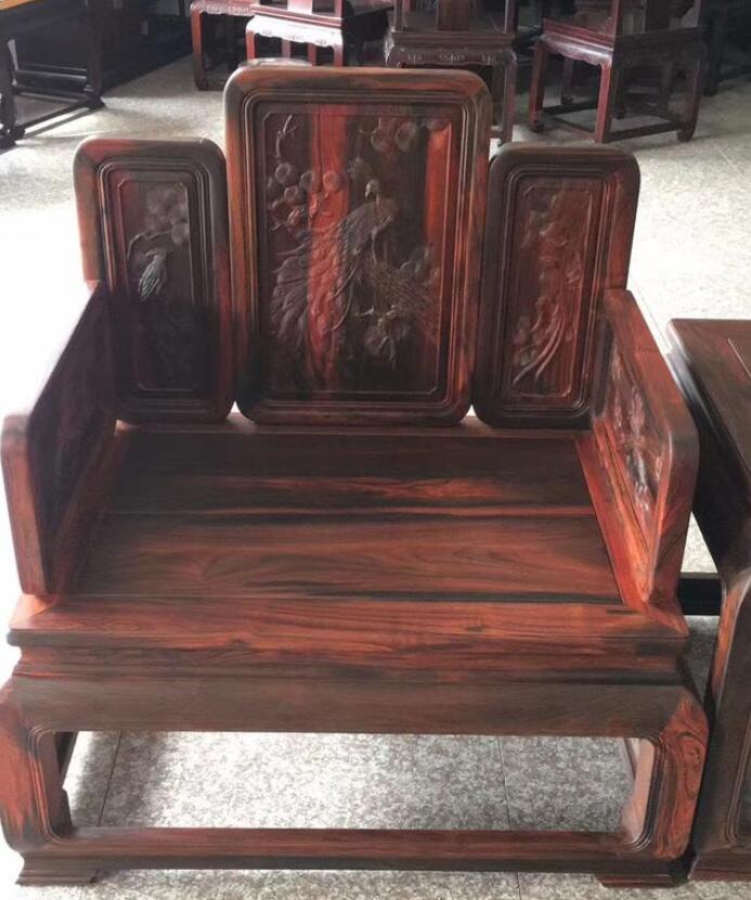 红木家具是选用优质红木木材