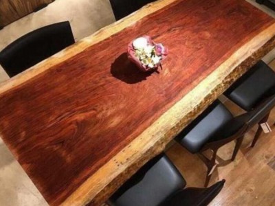 什么材质的实木餐桌比较好？