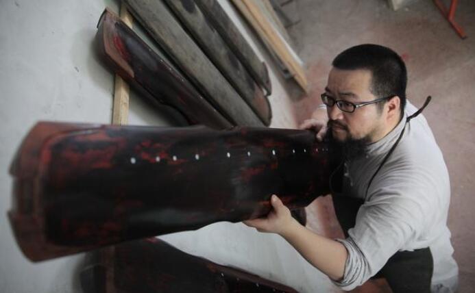 现代的古琴一般是以泡桐为主