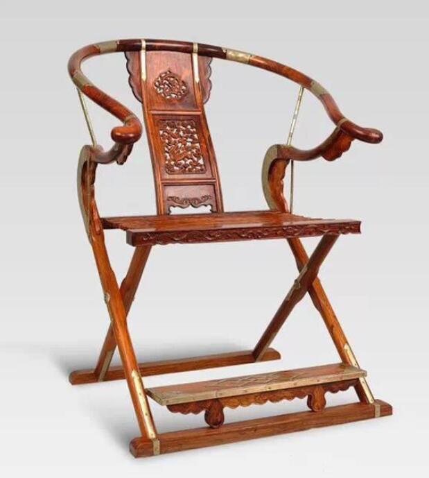 太师椅是扶手椅的俗称或通称，在不同时代，不同地区所指不同