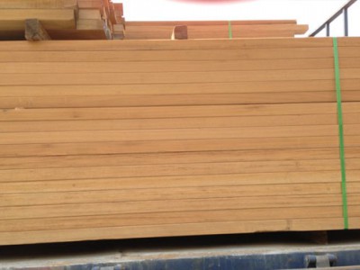 新西兰辐射松指接板18mm表面光滑 松木集成材 实木家具板材