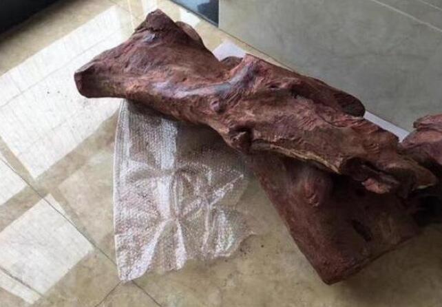 黄金一克才几百！海南黄花梨一斤要几万？比黄金还贵！吓死人？