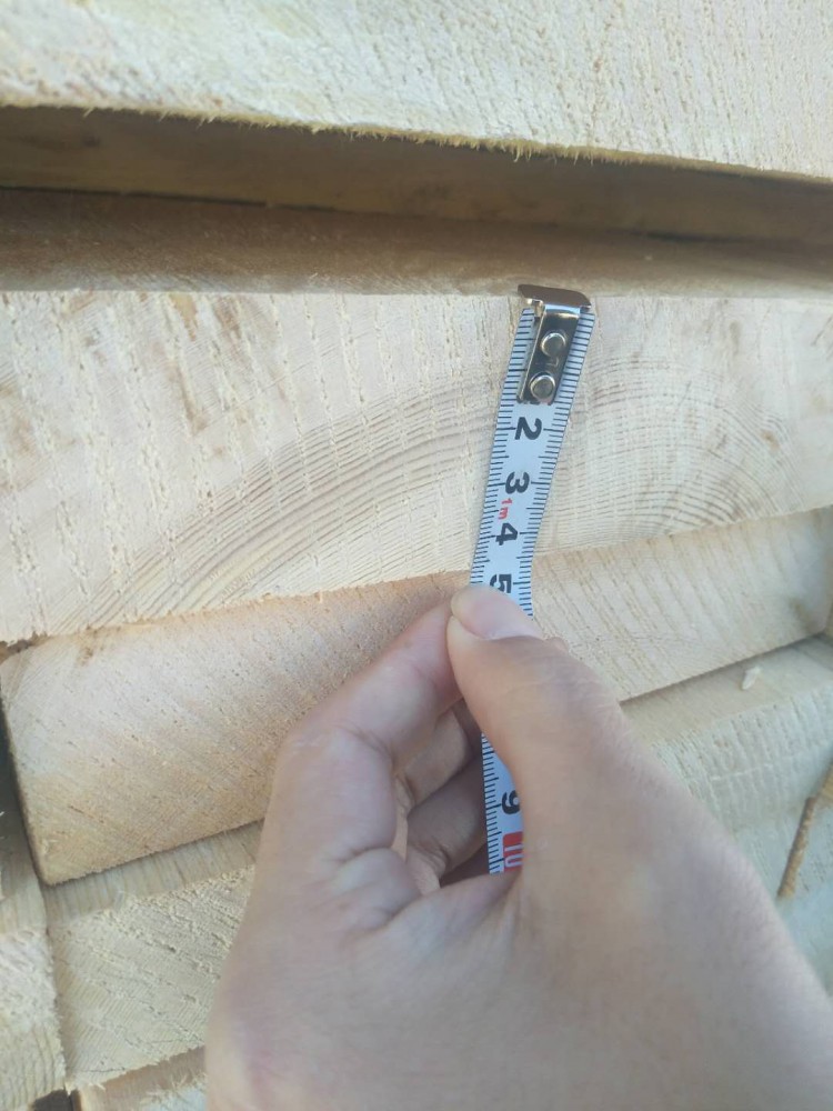 樟子松烘干木板材高清图