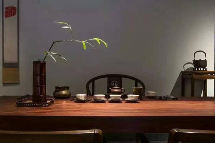 实木茶桌具有