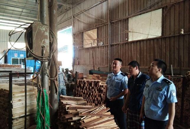 内蒙古杭锦后旗对木材经营加工企业进行全面检查