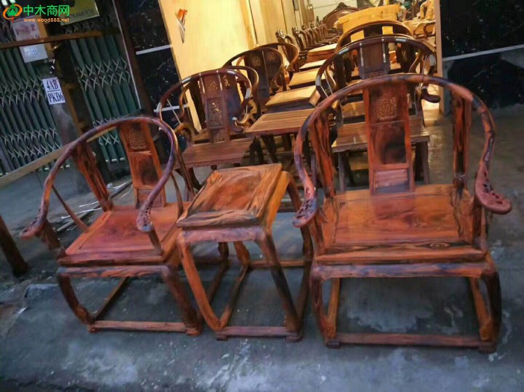 怎样选购与鉴别老挝大红酸枝木红木家具