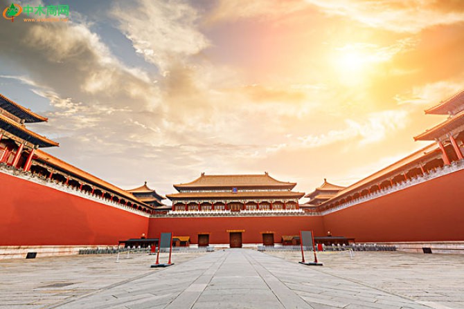 提到木构建筑不能不提到故宫，作为明清两代的皇家宫殿
