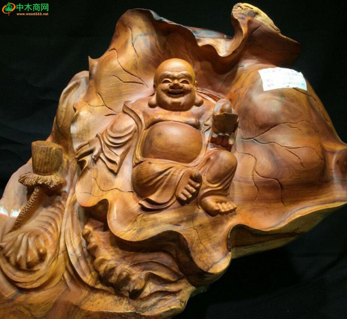 木雕工艺品属于传统收藏，或称古玩(现代收藏称现玩)、古董