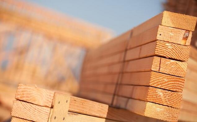 木材干缩率的测定，一般采用木材的含水率从湿材到规定的气干状态