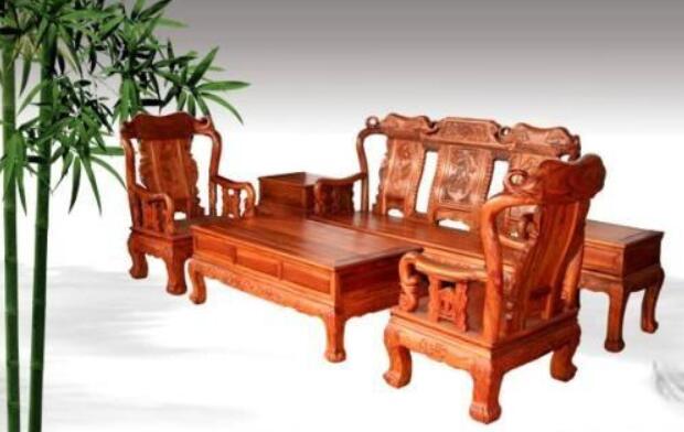 买红木家具是应该首先考虑材质，还是纹理？