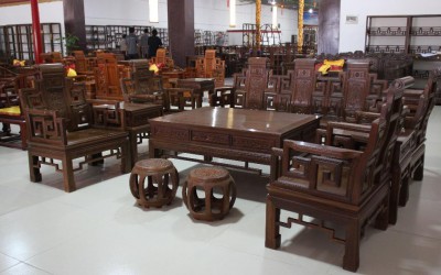 怎样能买到最便宜最合适的红木家具？