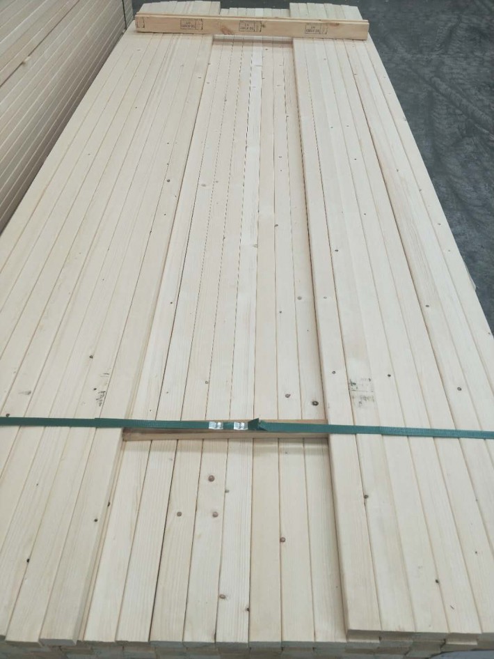 按加拿大的等级分类，建筑工地木方木材共分为