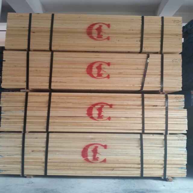 广东进口北美硬枫木板材1.8~4.8米长1~2寸厚图片