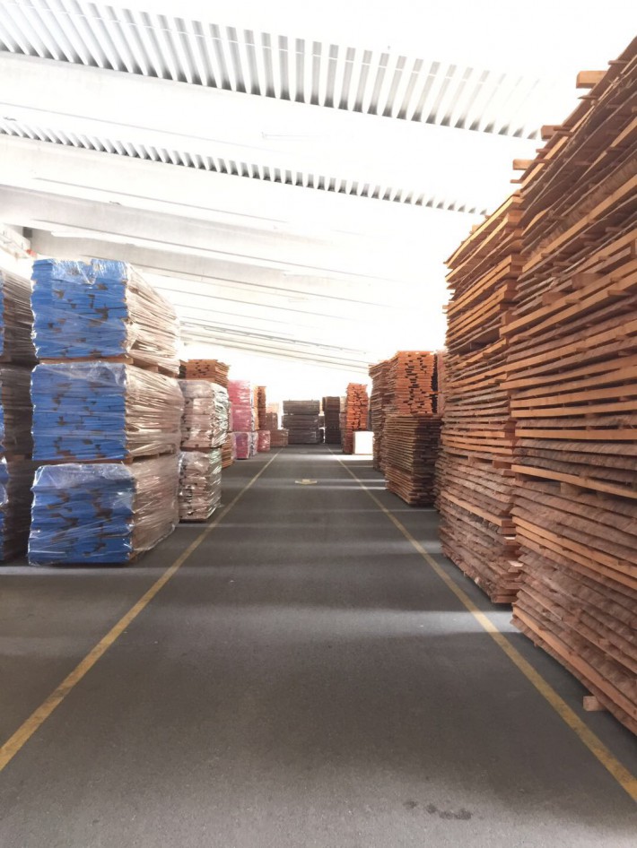 进口欧洲榉木板材,实木家具板克罗地亚高山榉毛边材直边材