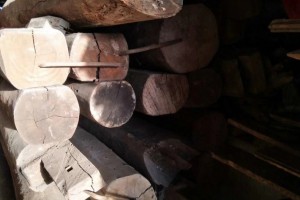 现货四川农村金丝楠木老房料,拆房料,老板料 ,老梁料,老柱料图3